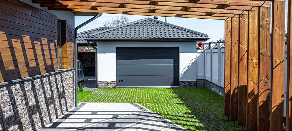 Divine Engineer and Construction